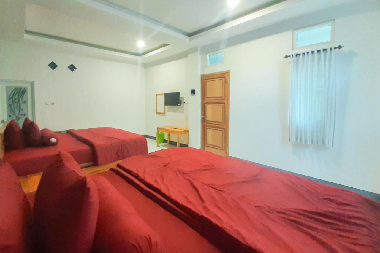 Delvia Bromo Homestay Mitra Reddoorz Pasuruan Buitenkant foto