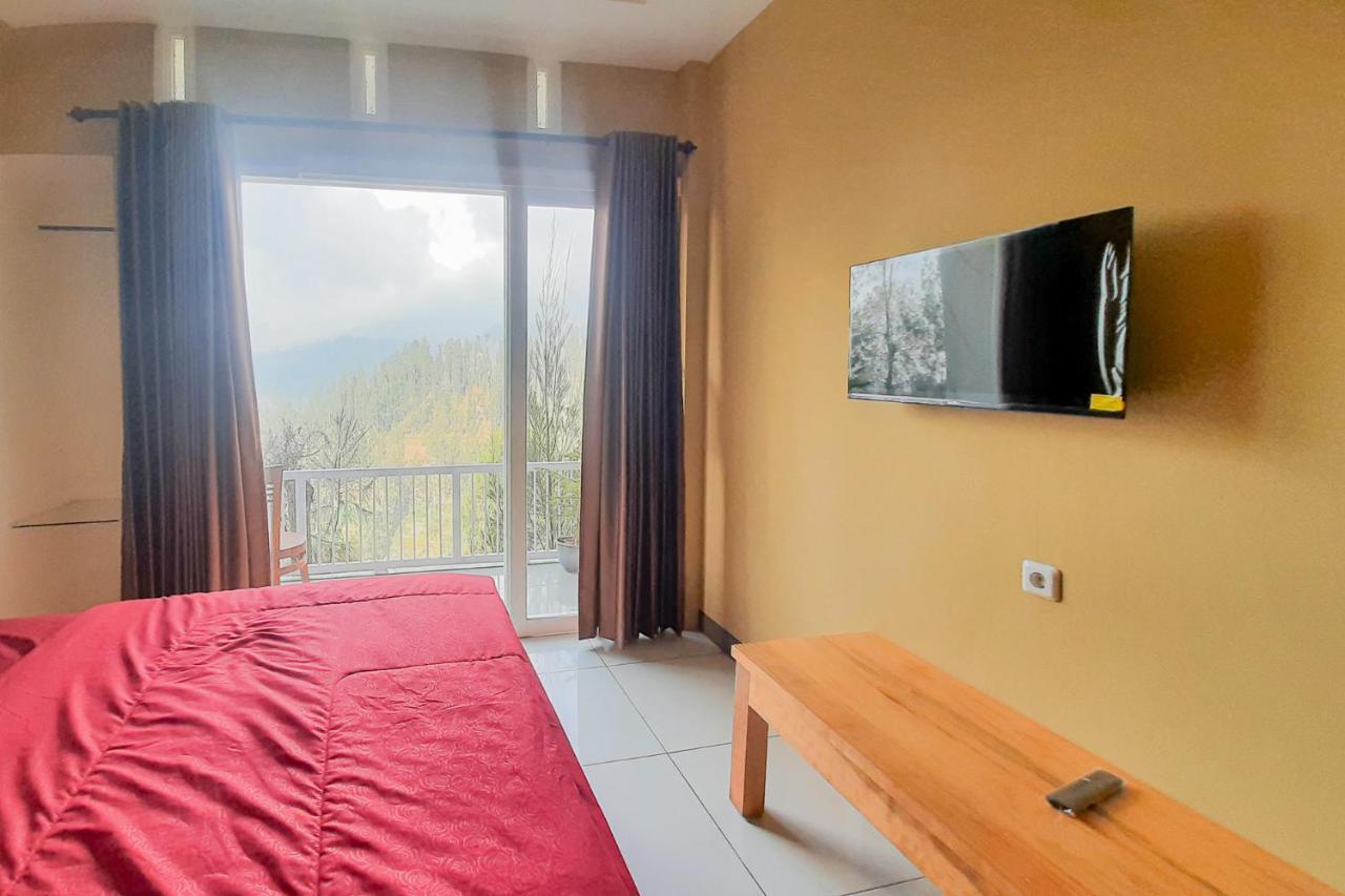 Delvia Bromo Homestay Mitra Reddoorz Pasuruan Buitenkant foto
