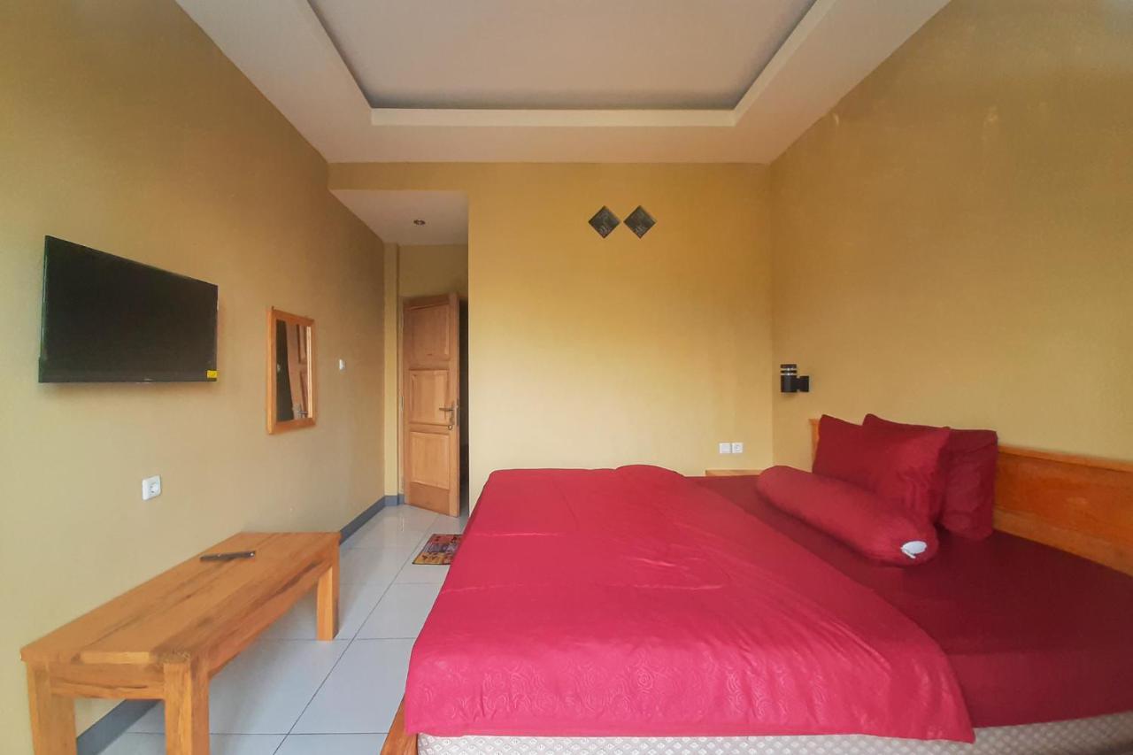 Delvia Bromo Homestay Mitra Reddoorz Pasuruan Buitenkant foto
